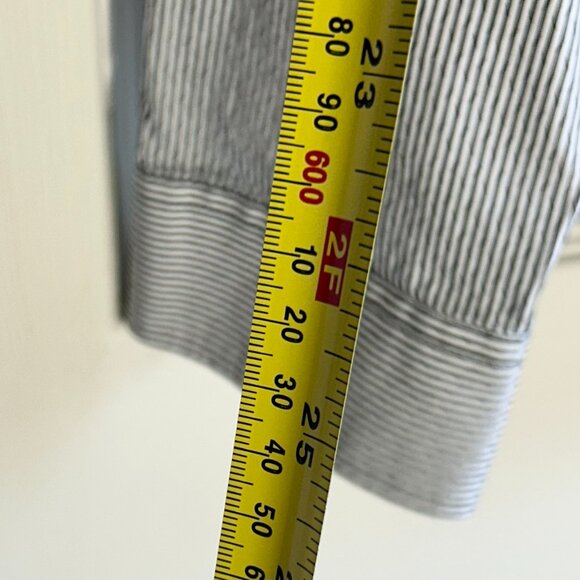 Calvin Klein 100% Cotton button down strips shirt men's size M in gray & white - Picture 7 of 13